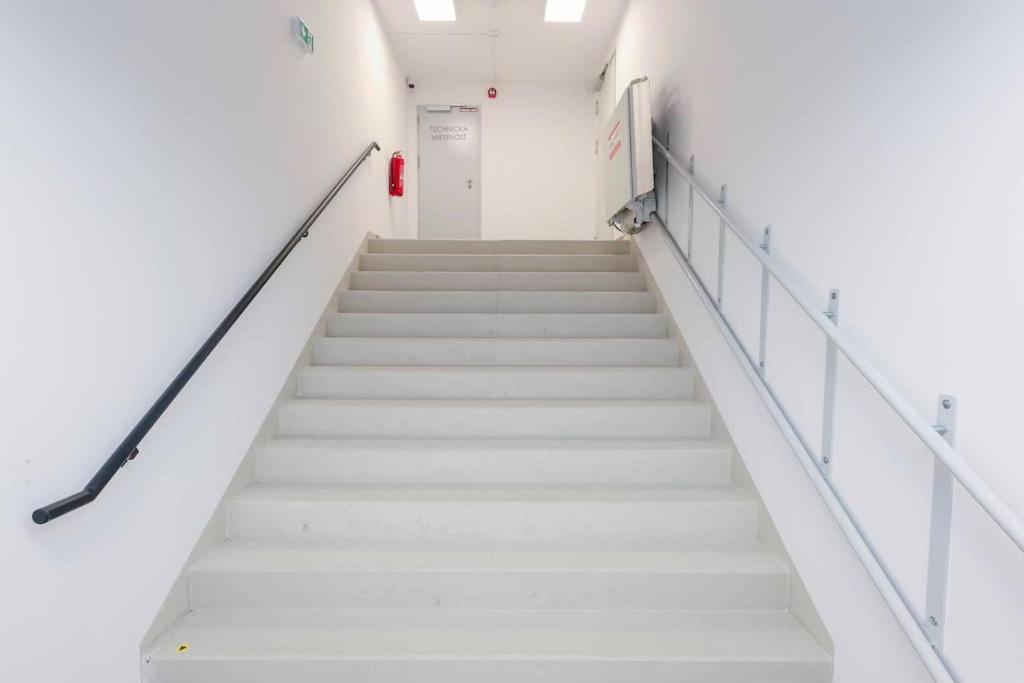 Danubius One - Spacious Apartment W Free Parking Bratislava Eksteriør billede