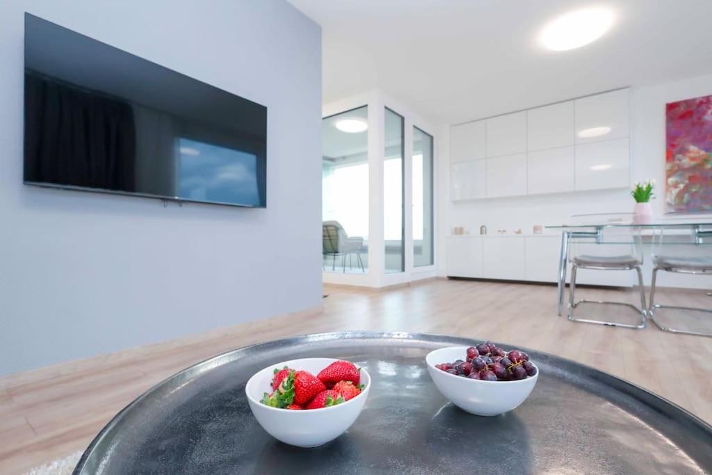 Danubius One - Spacious Apartment W Free Parking Bratislava Eksteriør billede